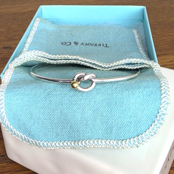 Tiffany Love Knot Bracelet - Picture 4 of 5